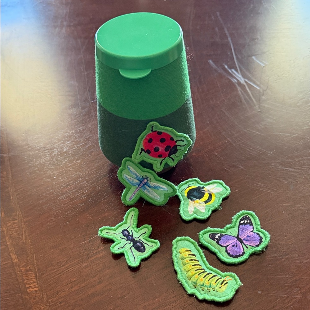 Lovevery Velcro bug set